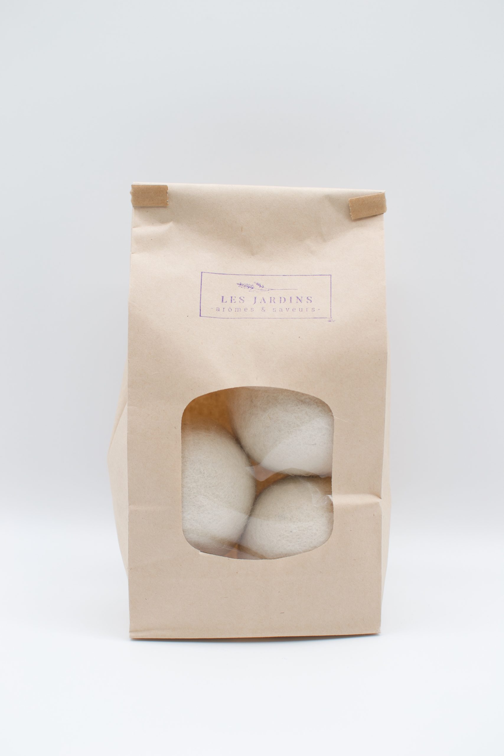 Natural wool balls for tumble dryer